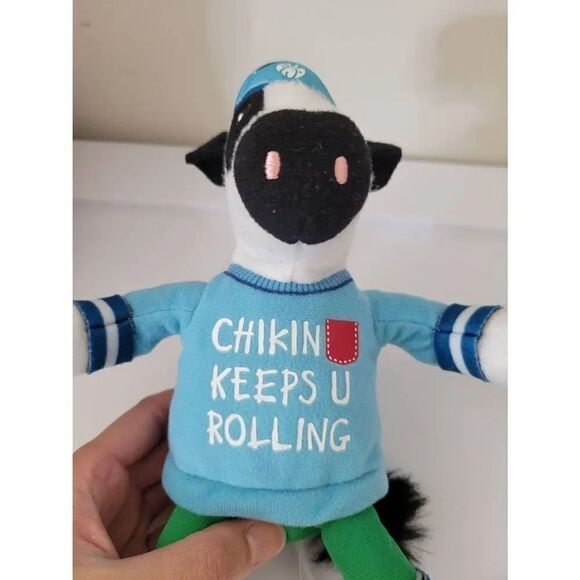 Chick-fil-A Plush Holstein Cow on Skates Chikin Keeps You Rolling 11" - Picture 5 of 6